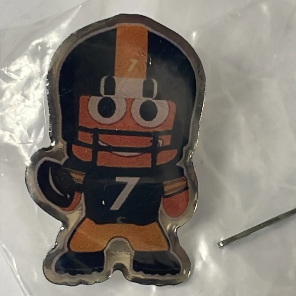 Original Amazon Employee Peccy Pittsburgh Steelers 7 Ben Roethlisberger Pin